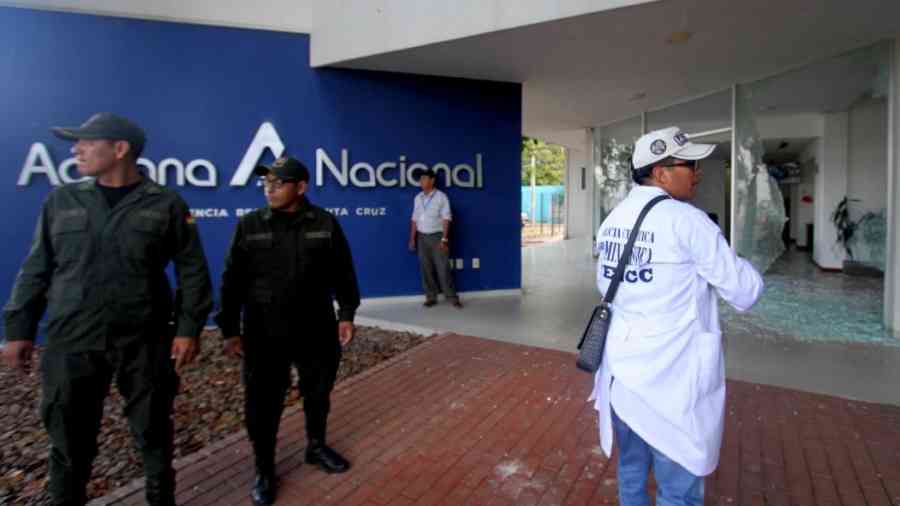 La Aduana enjuiciará a 26 personas que atacaron su oficina por recuperar harina de contrabando