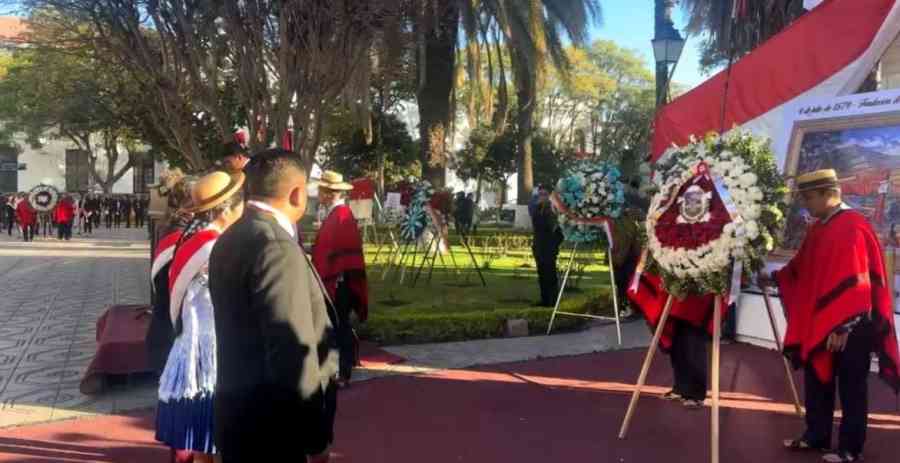 Con ofrenda floral, rinden homenaje a Tarija en su 450 aniversario