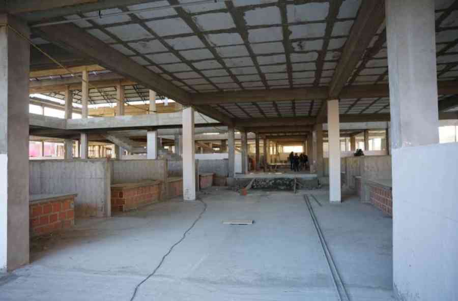 Parlamentarios inspeccionan las obras del Gobierno en Tarija
