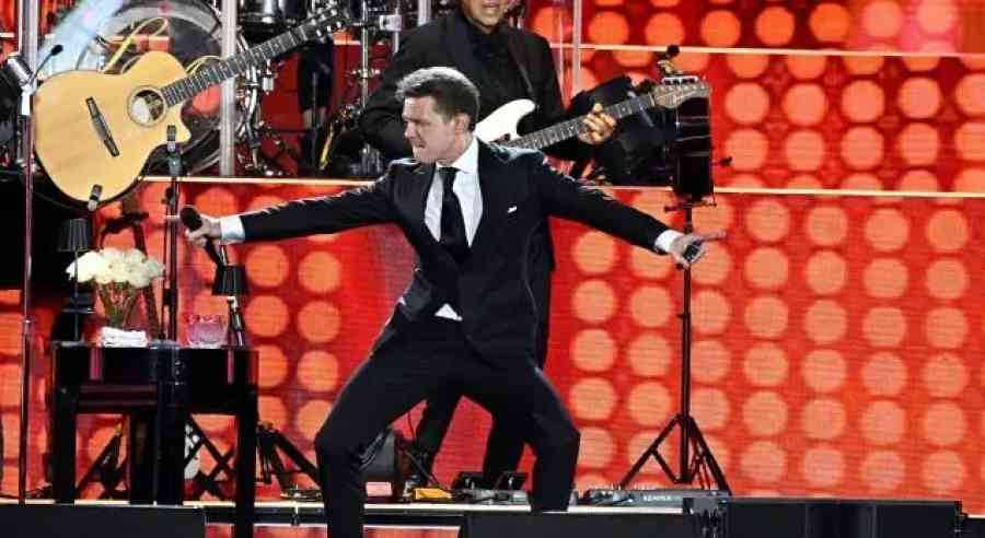 Luis Miguel no cantó una canción completa en España y sus fans lo criticaron