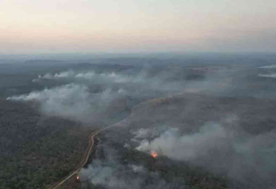 Los incendios persisten en siete municipios de Santa Cruz y el Gobierno se queja de las Alcaldías por la falta de coordinación