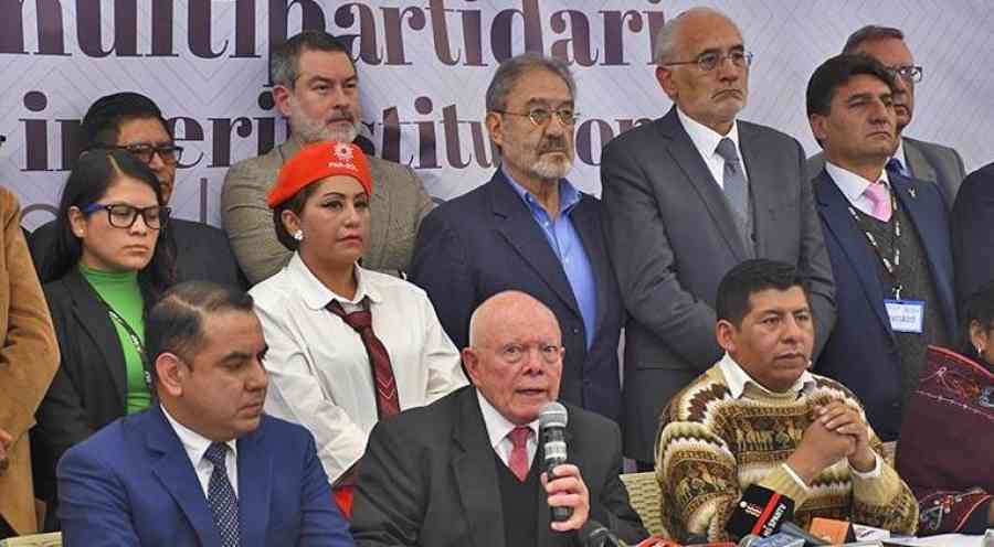 Comisión aprueba la suspensión de las primarias y remite al pleno de Diputados