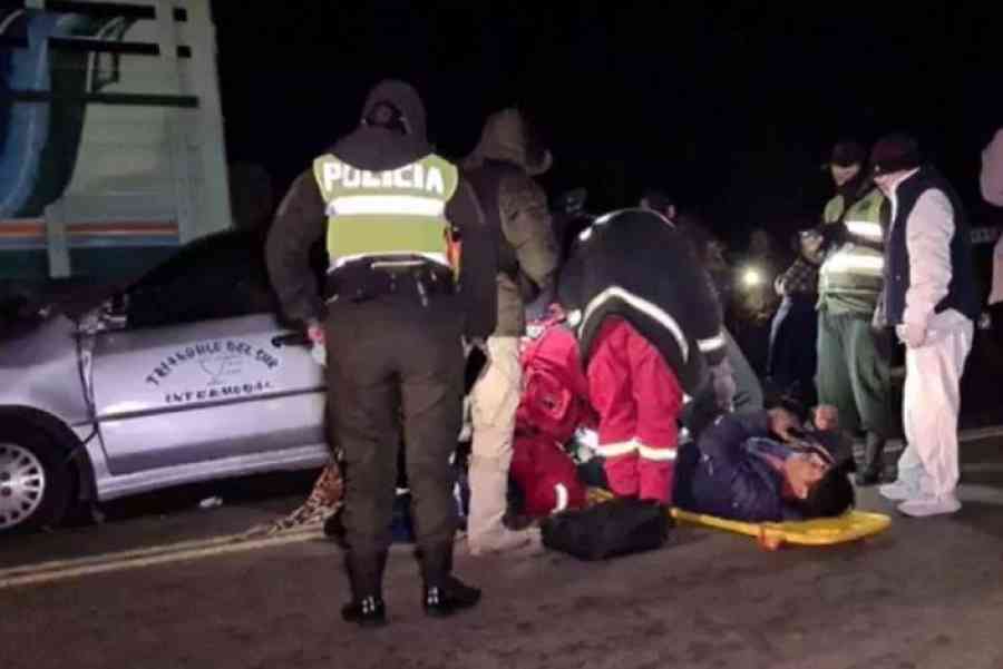 Dos heridos tras colisión entre camión y vehículo en la ruta Bermejo - Tarija