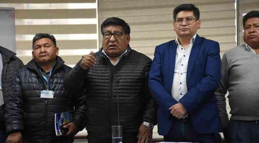 Choferes y Gobierno logran acuerdo y levantan medidas de presión; Transporte pesado mantiene bloqueos