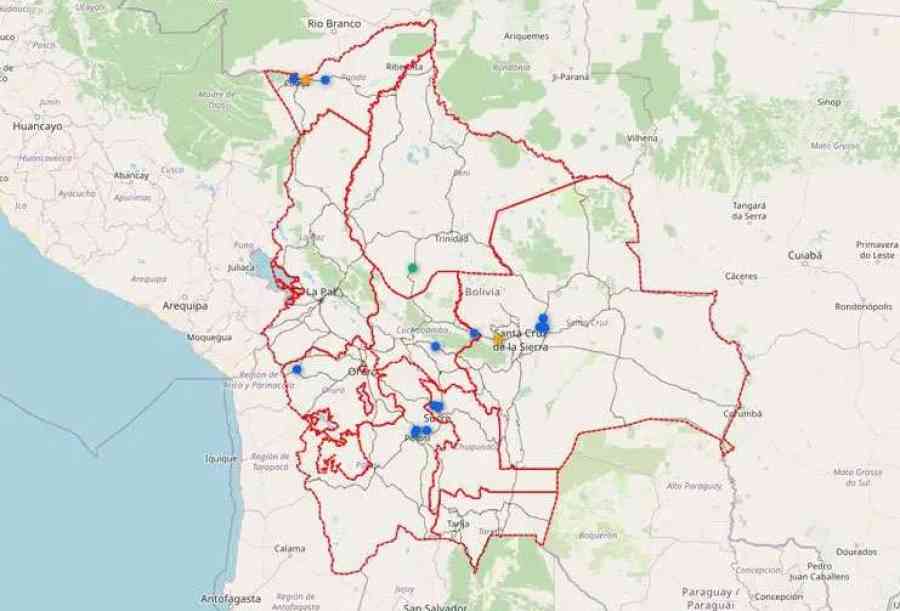 Más de una decena de bloqueos persisten en algunas carreteras de Bolivia