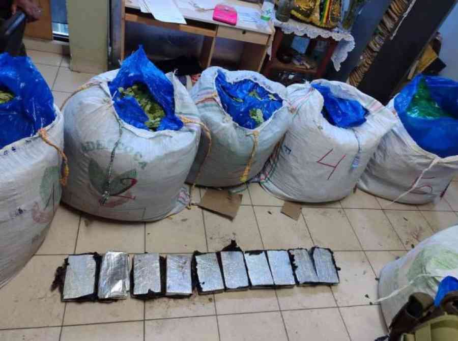 Hallan droga en taques de coca y en encomiendas