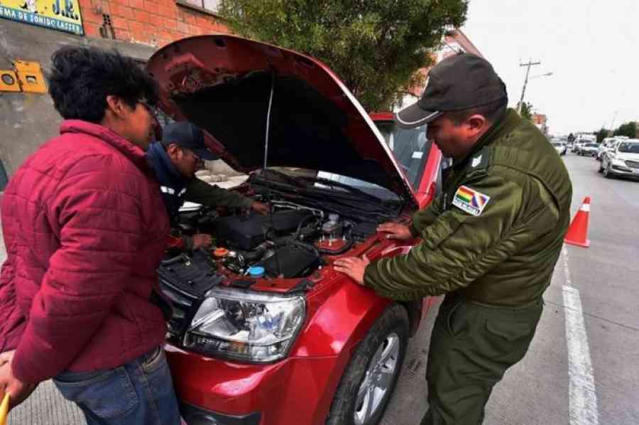 Tarija: Habilitan 10 puntos para la inspección vehicular