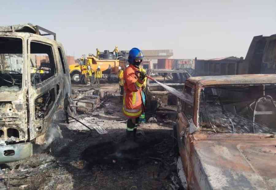 El viento desencadenó el incendio en el depósito de la Dircabi