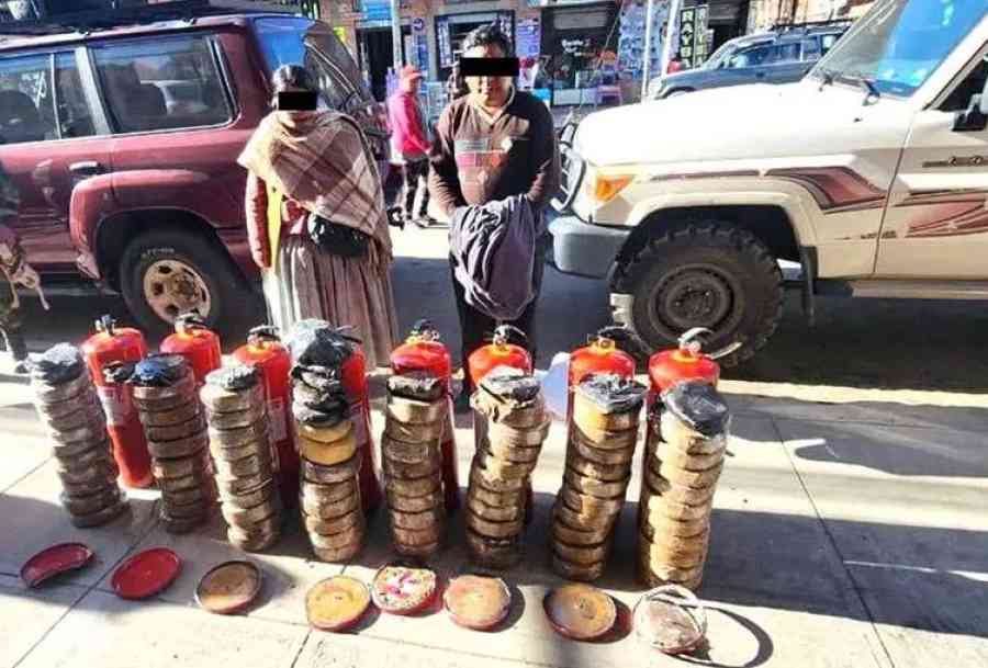 Una pareja traficaba más de 84 kilos de droga oculta en extintores
