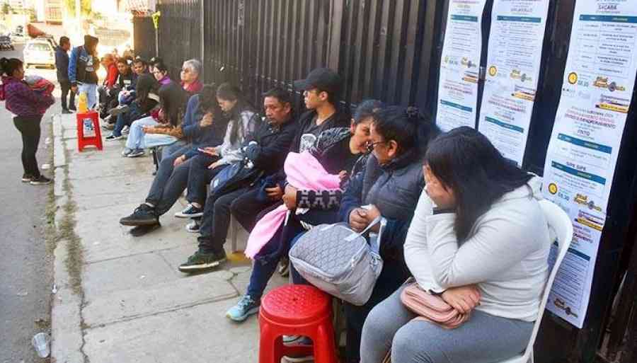 Pese a largas filas, no ampliarán plazo para empadronamiento