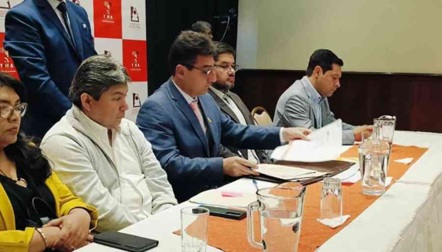 Alcalde de Tarija expuso proyectos a cooperantes internacionales