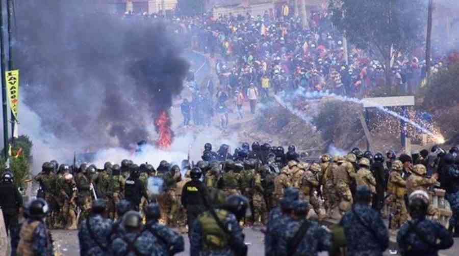 Ministro de Gobierno asegura que Evo provocó los muertos en 2019 por su repostulación