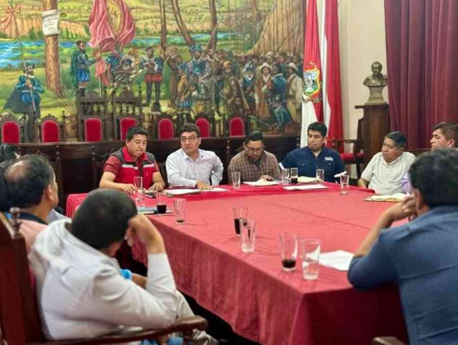 Tarija: El Transporte retirará sus vehículos si no hay alza de pasajes
