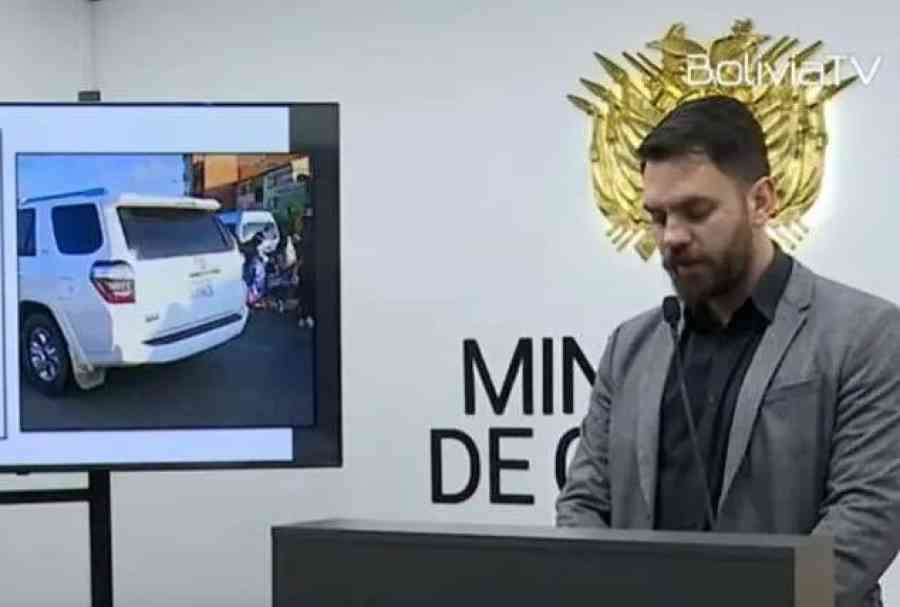 Gobierno denuncia que Evo usa una vagoneta lujosa de una joven de 21 años con madre “narcotraficante”