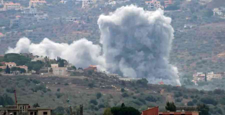 Israel y Hezbolá se lanzan fuego tras explosiones en Líbano