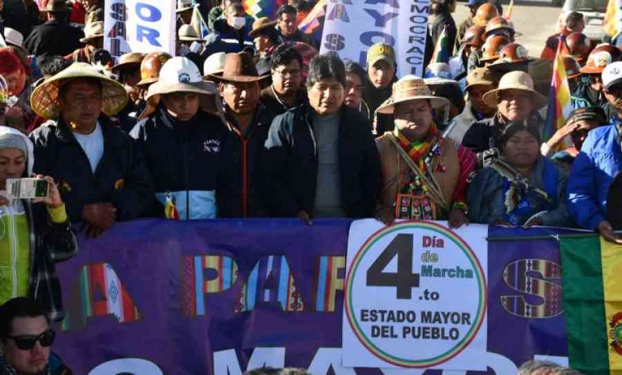 Delegación de Tarija va a La Paz para “enfrentar” a la marcha evista