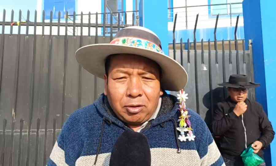 CSUTCB evista llama a la población a abastecerse de alimentos por el inicio de bloqueos