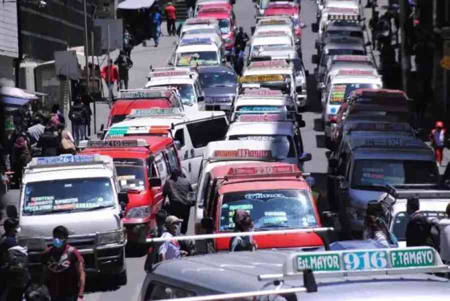 Confederación de Choferes da 15 días de plazo para ‘nivelar’ pasajes del transporte