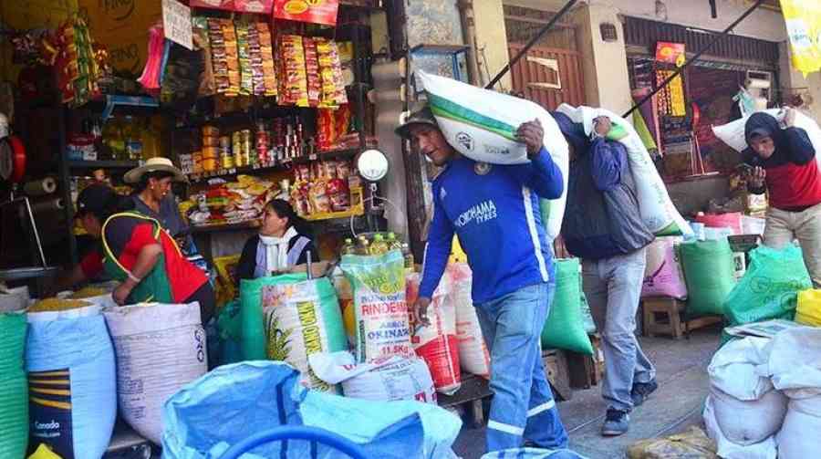   Militarizan las fronteras para contener el contrabando a la inversa y alza de precios