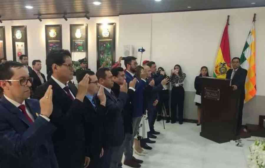 Posesionan a fiscales departamentales: Sandra Gutiérrez, que investiga a Evo Morales, fue ratificada