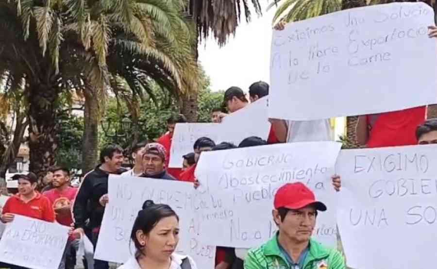 Carniceros de Tarija cierran sus puestos y se suman al paro nacional