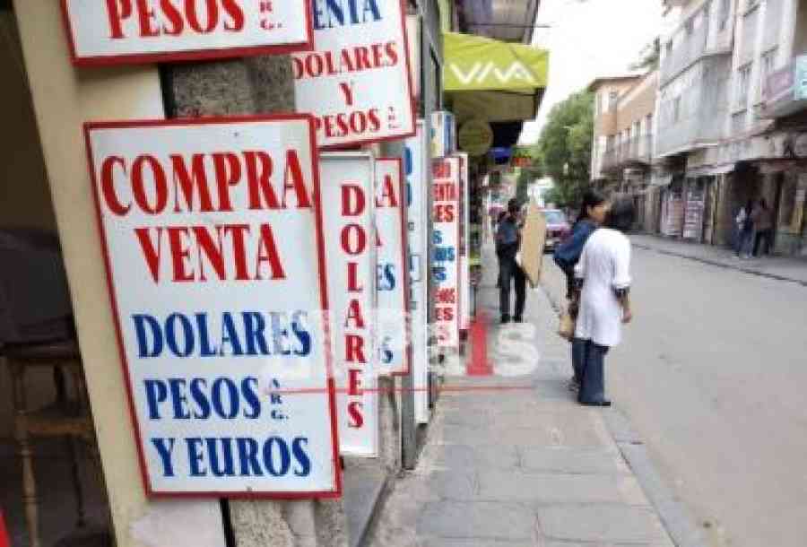 Se dispara el dólar: ya supera la barrera de los 11 bolivianos