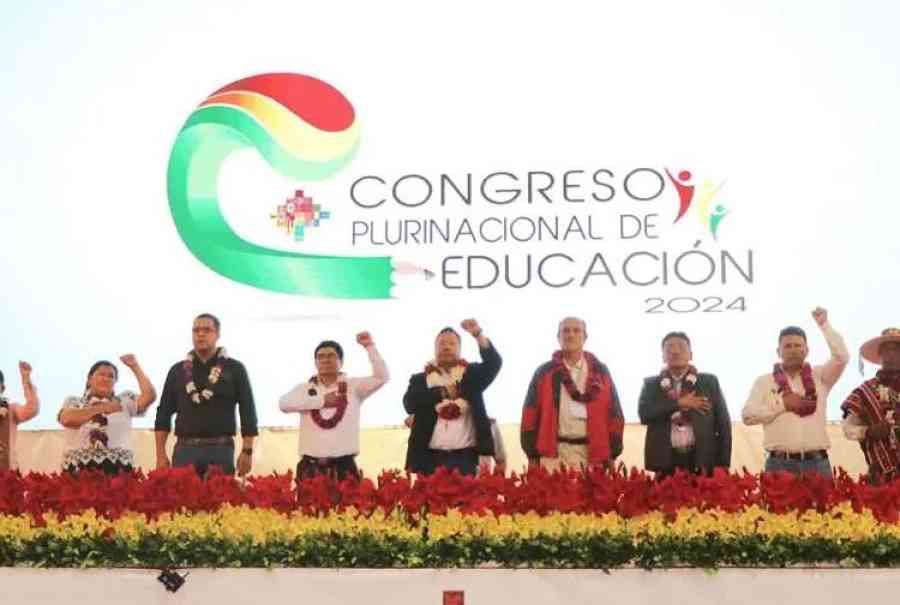 Arce inaugura el Congreso de Educación para “corregir errores del pasado” y cuestiona la aprobación “automática”
