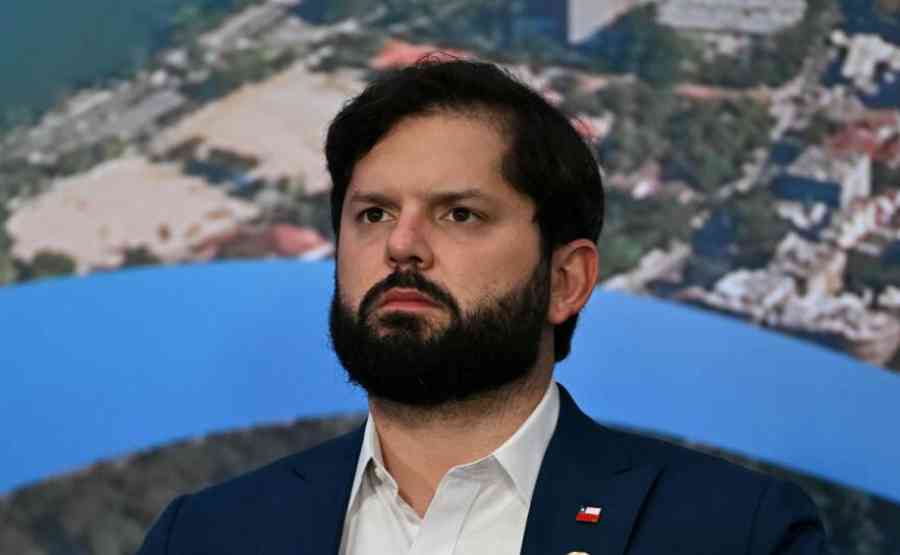Boric enfrenta una denuncia por acoso sexual, que él rechaza