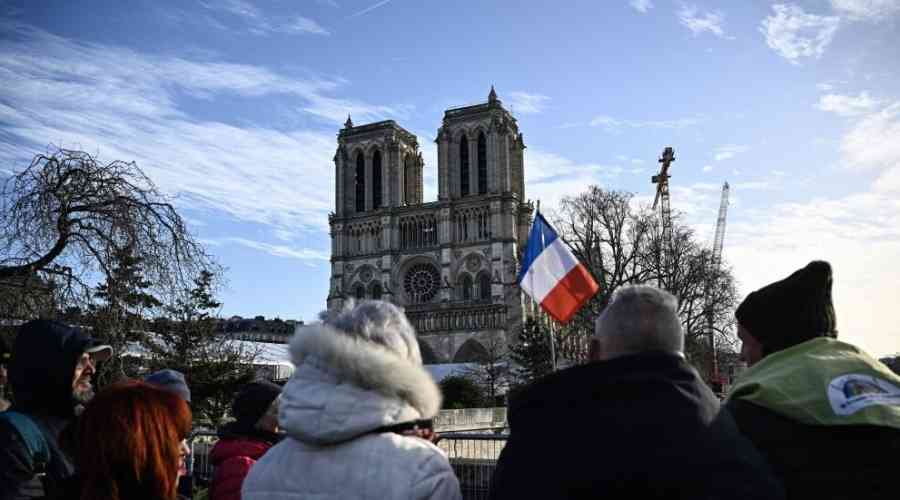 Notre Dame de París vuelve a abrir sus puertas cinco años después de su incendio