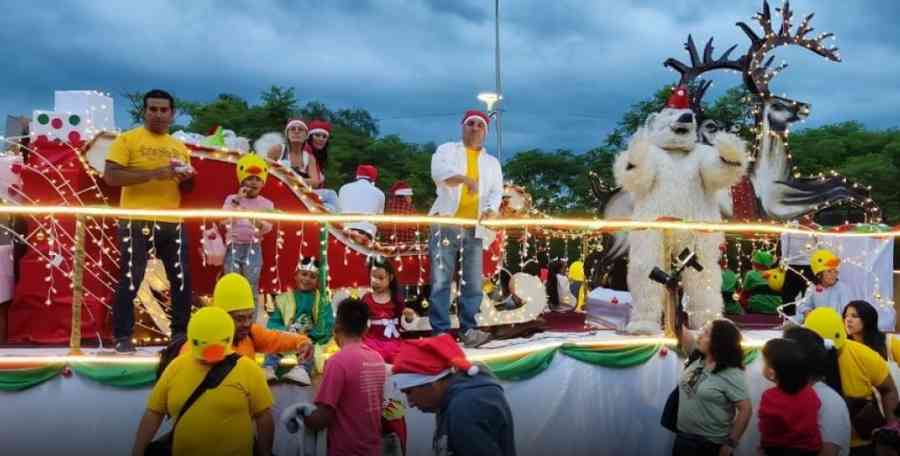 La Alcaldía de Tarija invita al cuarto desfile de carrozas navideñas este viernes