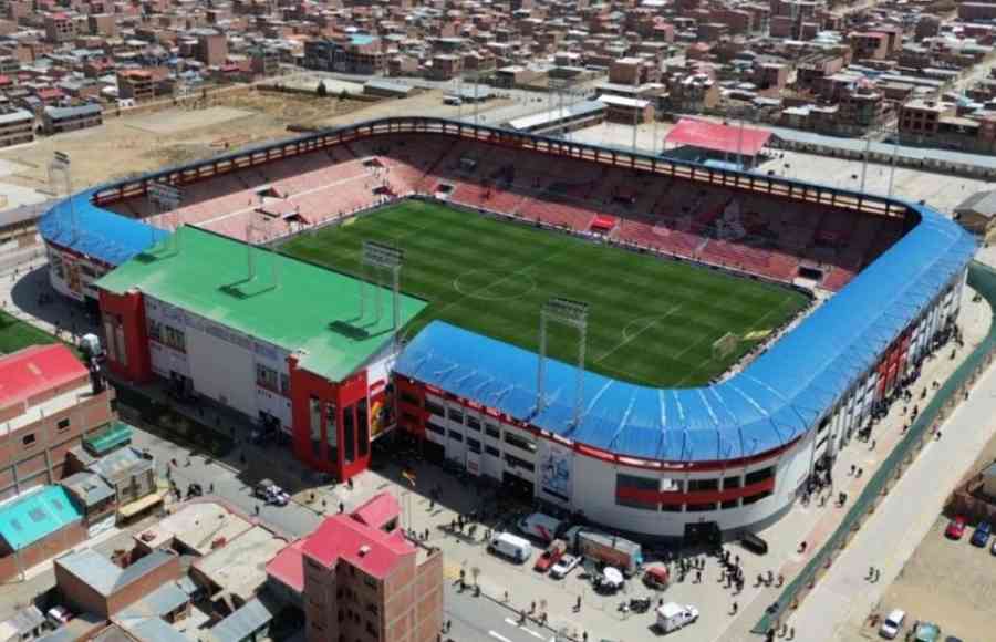 Baldivieso sugirió a la dirigencia de San Antonio inscribir el estadio de El Alto para la Libertadores