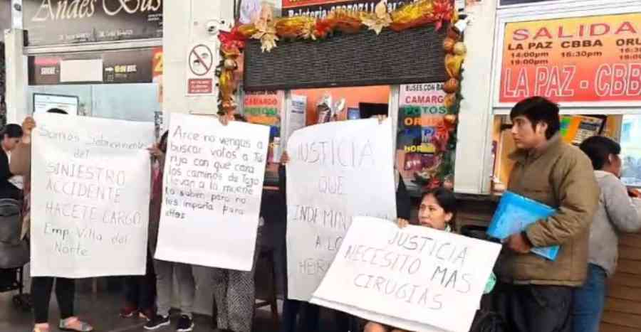 Pasajeros afectados en el accidente de flota Trans Villa del Norte piden justicia y cubrimiento de gastos médicos