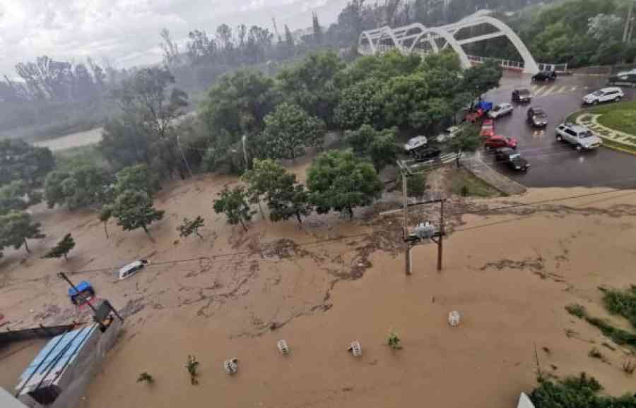 Torrenciales lluvias y granizo causan estragos en Tarija