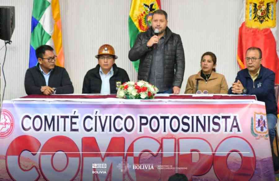 Gobierno destaca socialización de contratos de litio con Comcipo y reafirma transparencia