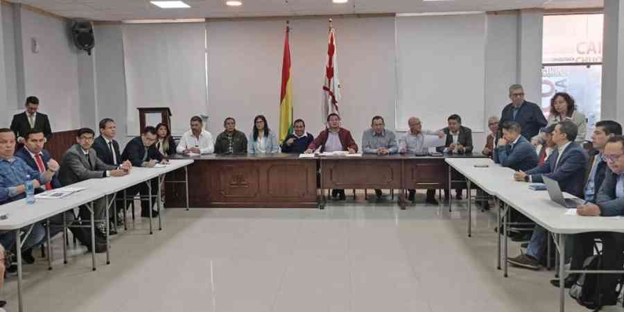 Sectores resuelven ir a un paro de 24 horas si el Gobierno no deroga artículo séptimo del PGE