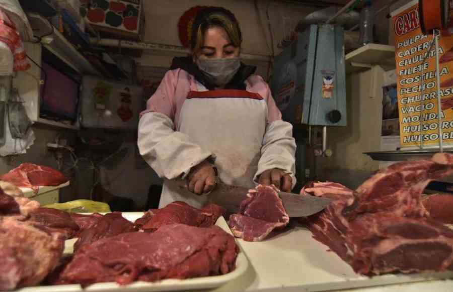 Gobierno justifica freno a exportación de carne: ‘Si seguimos exportando, el precio seguirá subiendo’