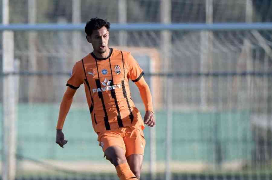 Diego Arroyo debutó como titular en el Shakhtar Donetsk en amistoso
