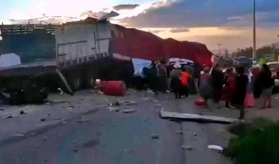 Accidente en la ruta Santa Cruz-Cochabamba deja tres muertos y siete heridos