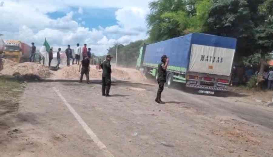 Suspenden el bloqueo en Yacuiba tras ocho días de perjuicios