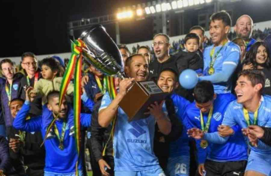 Bolívar goleó 5-0 a Blooming y se adjudicó el Torneo de Verano