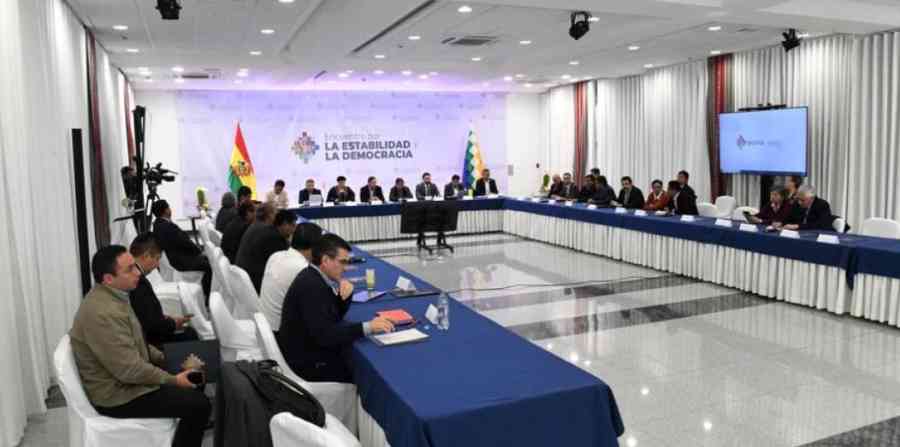 Comienza el diálogo por la estabilidad y la democracia; no asiste Andrónico ni otros líderes opositores