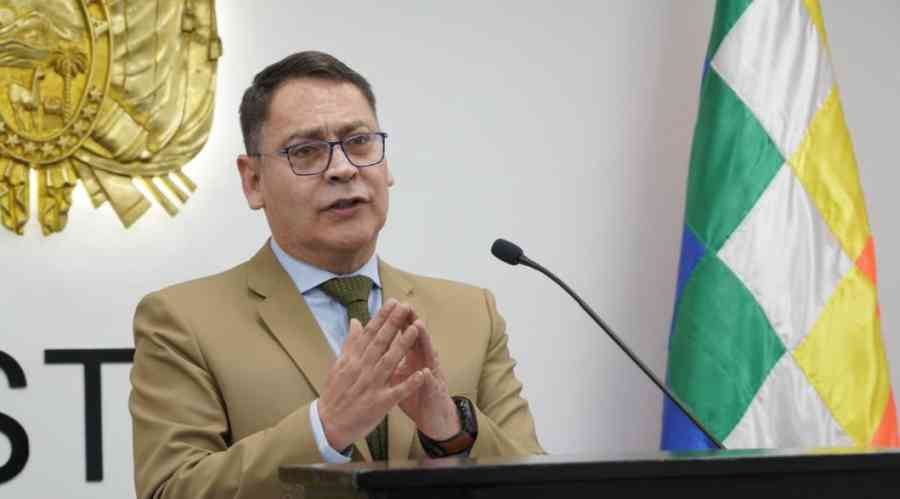 El Gobierno denuncia llegada de colombianos para proteger a Evo