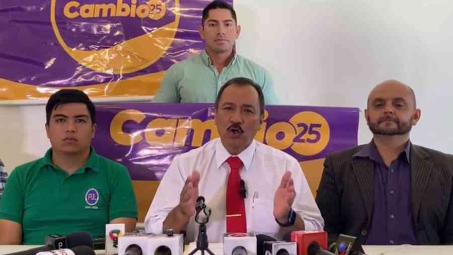 Vicente Cuéllar renuncia a su candidatura y mantiene su apoyo a Samuel