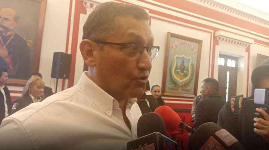 “Lo que no se pueda comprar, pena”, gobernador de Tarija respecto a la canasta alimentaria para adultos mayores