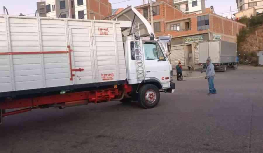 Sucre acata paro de transporte por falta de combustible