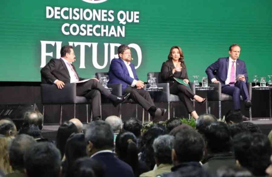 Libre exportación, arancel cero y cierre de empresas estatales: las promesas de los candidatos al agro