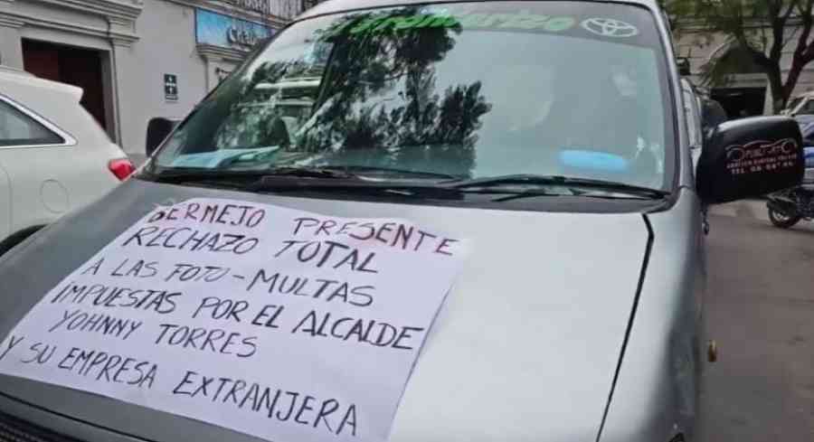 Transportistas marchan en Tarija contra el proyecto de fotomultas