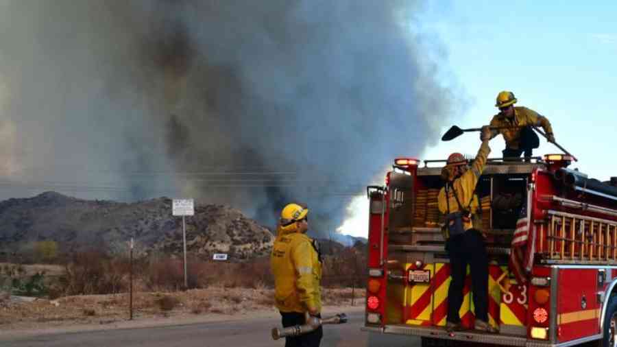 Hallan muerto al presunto tirador tras una emboscada contra bomberos en EEUU