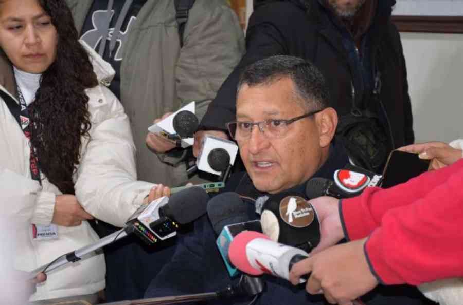 Gobernadores exigirán al Gobierno Central asumir pagos que no son de su competencia