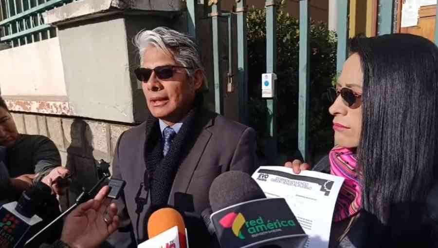 El evismo pide al TSE la inscripción de Evo Morales por Pan-Bol